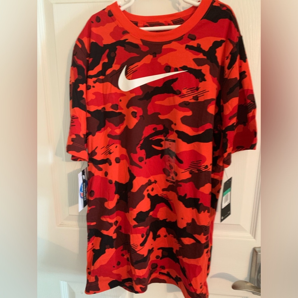 Nike boys NWT